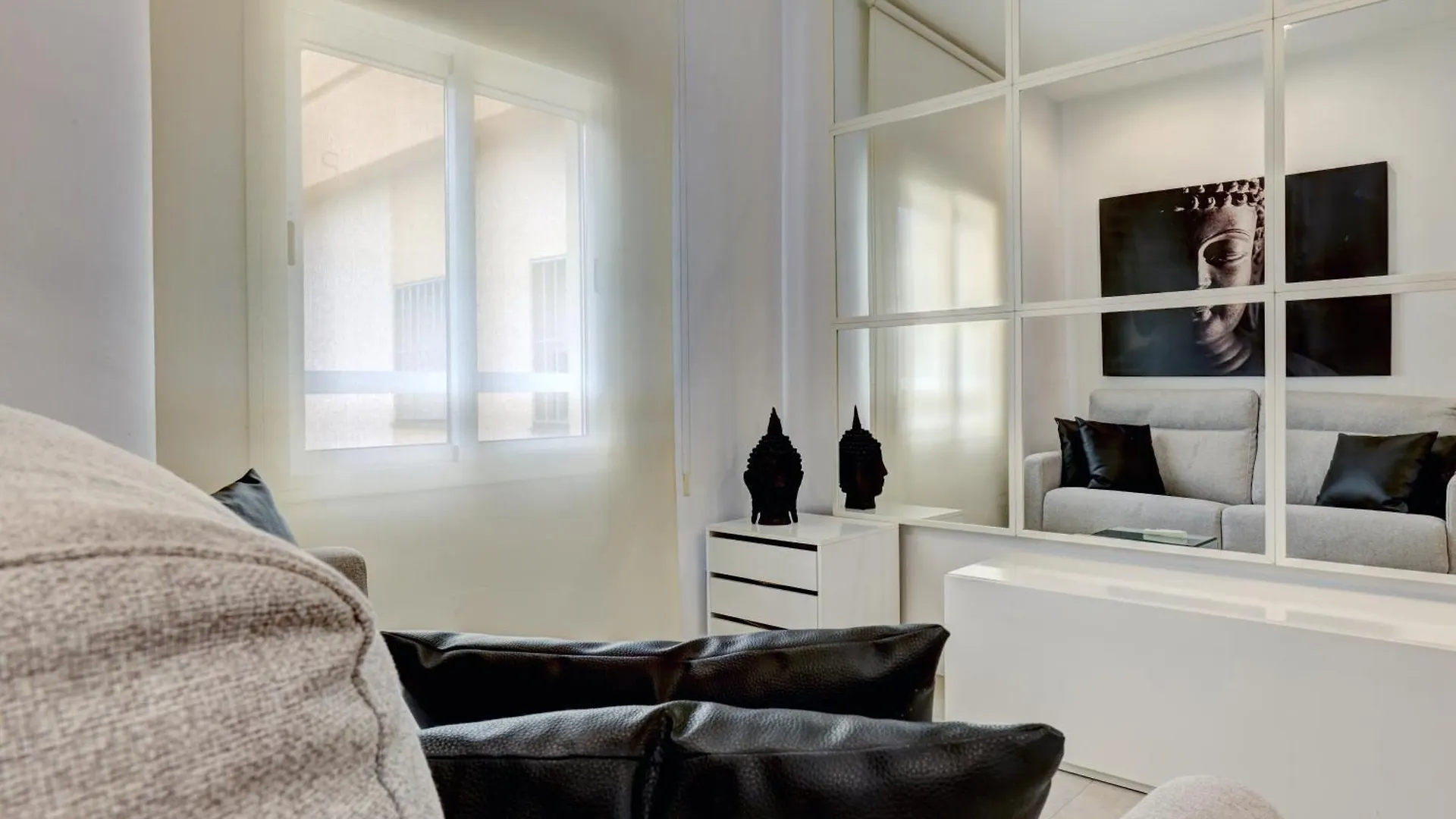 Apartamentos Con Vistas Y Terraza En Marbella Apartment